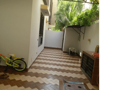 200yd Bungalow for sale Gulshan e Iqbal Block 17