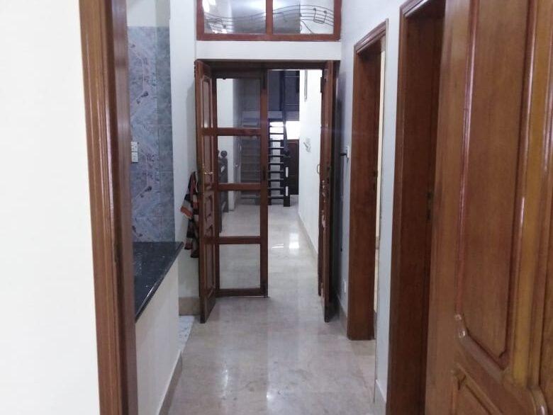 400yd Bungalow for sale Gulshan e Iqbal
